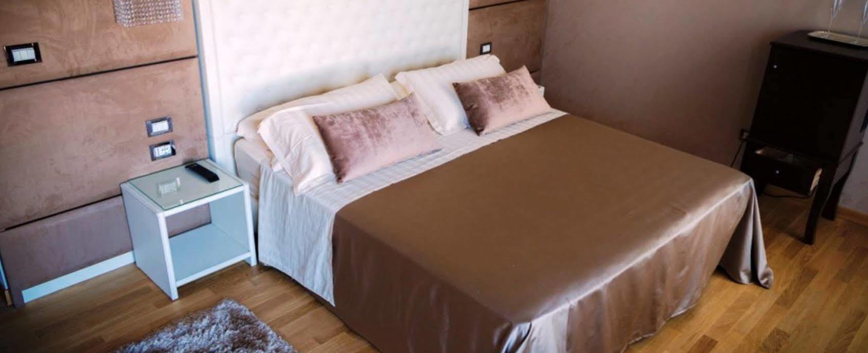 מילאנו מריטימה Hotel Michelangelo מראה חיצוני תמונה
