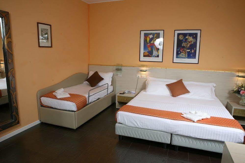 מילאנו מריטימה Hotel Michelangelo מראה חיצוני תמונה