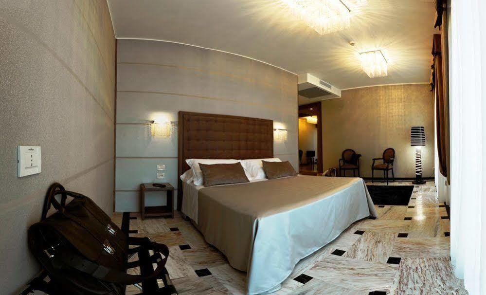 מילאנו מריטימה Hotel Michelangelo מראה חיצוני תמונה